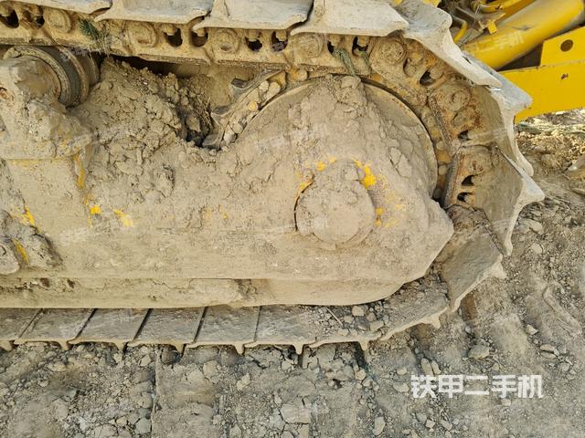 松土器全景（推土機底盤及工作裝置）