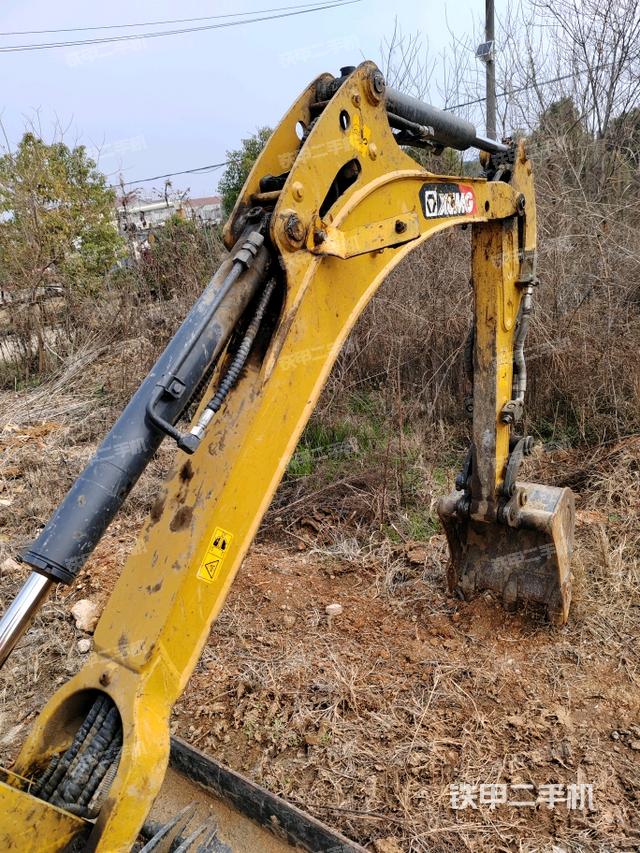 大臂背部俯視（工作和回轉裝置）