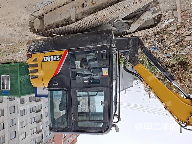 驾驶室整体（整机外观）