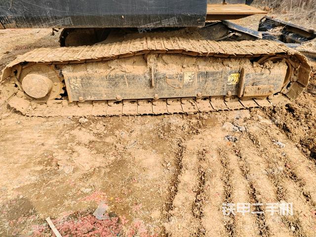 右側(cè)履帶整體?(行走機(jī)構(gòu)) 右側(cè)履帶整體?(行走機(jī)構(gòu))