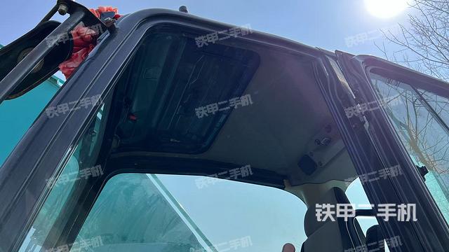 頂棚整體(駕駛室部分) 頂棚整體(駕駛室部分)