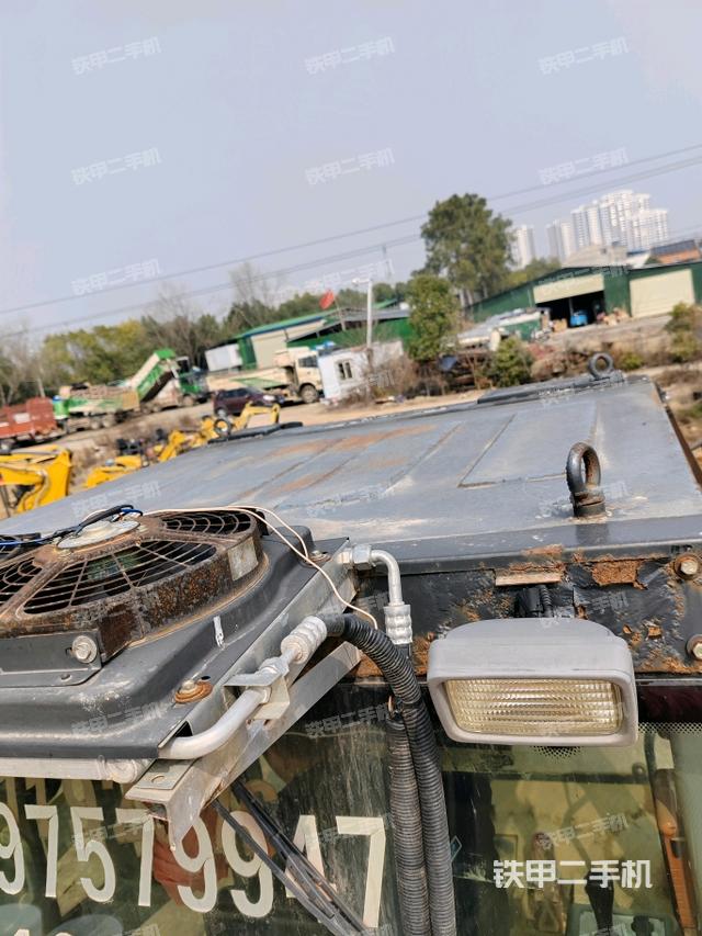 駕駛室外頂全景（壓路機(jī)駕駛室）