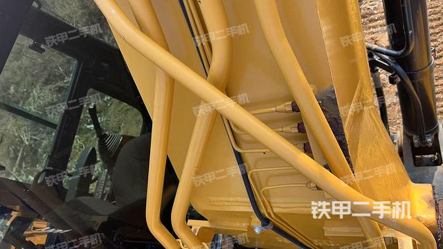 大臂背部俯視（工作和回轉(zhuǎn)裝置）