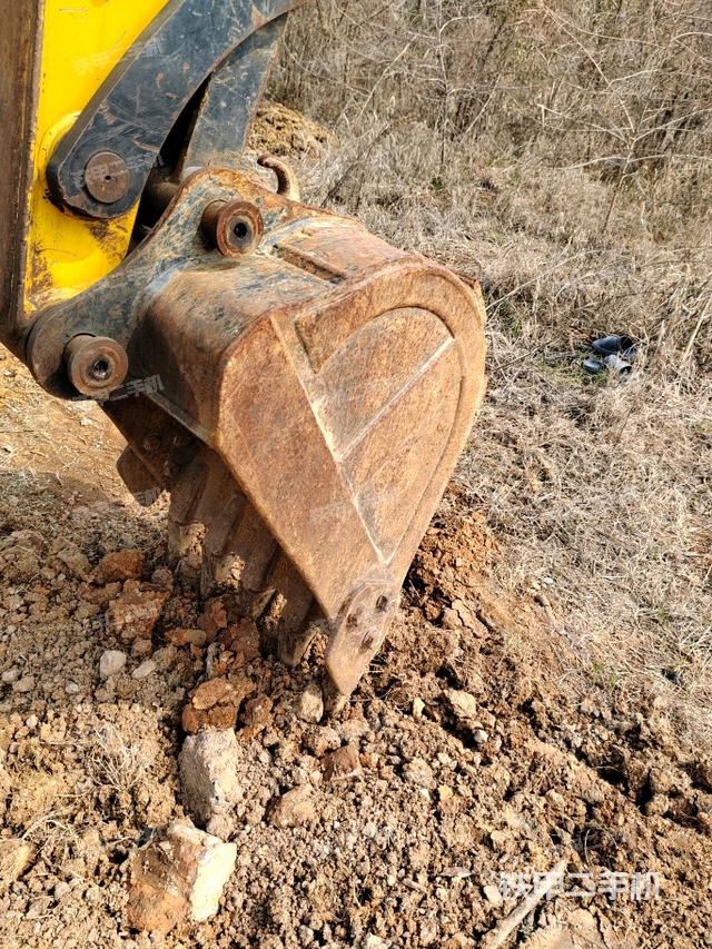 鏟斗45度(工作和回轉(zhuǎn)裝置) 鏟斗45度(工作和回轉(zhuǎn)裝置)