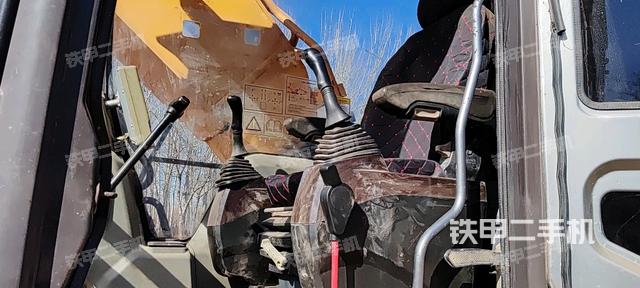 駕駛室整體（整機(jī)外觀）