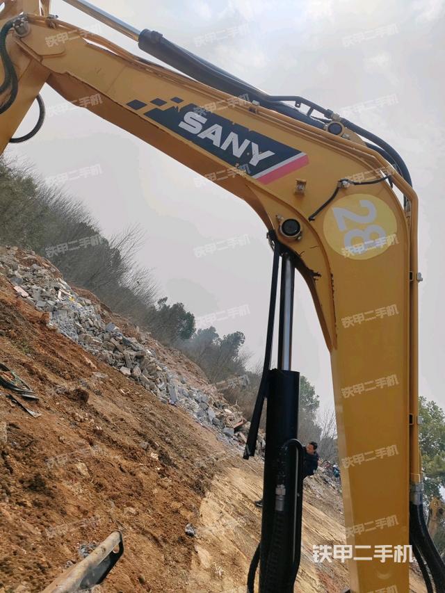 大臂整體?右側(cè)(工作和回轉(zhuǎn)裝置) 大臂整體?右側(cè)(工作和回轉(zhuǎn)裝置)