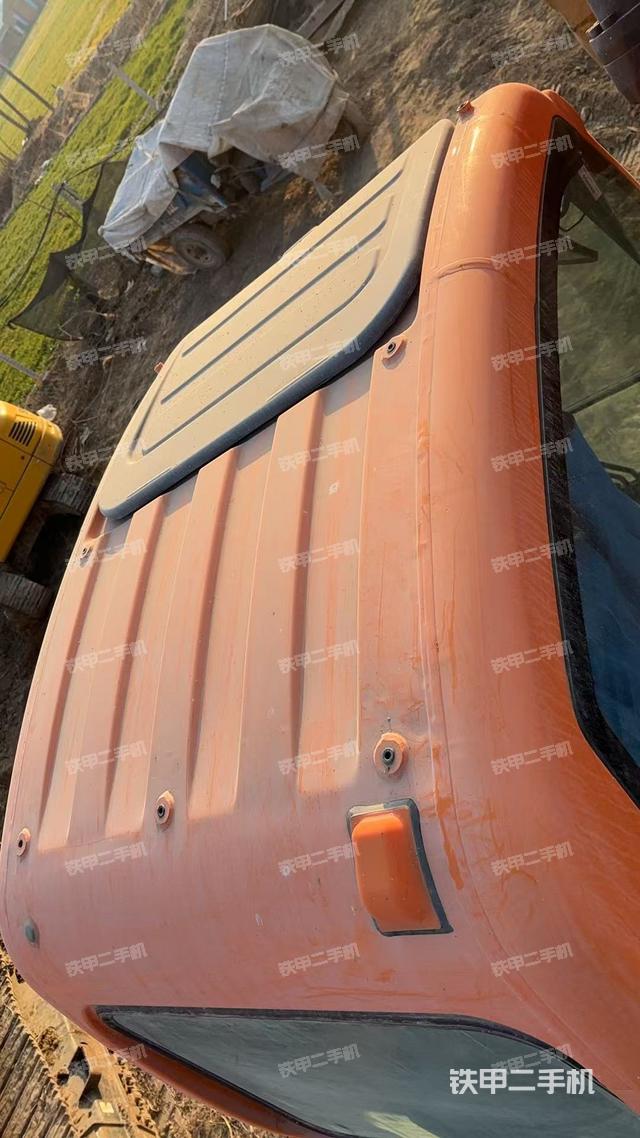 駕駛室頂部俯視（上車部件）