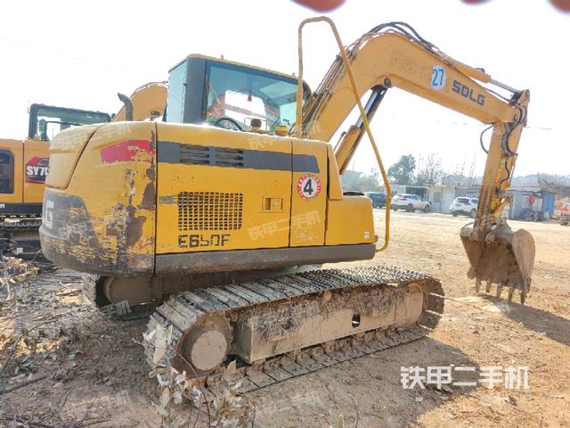右后45(整機(jī)外觀) 右后45(整機(jī)外觀)