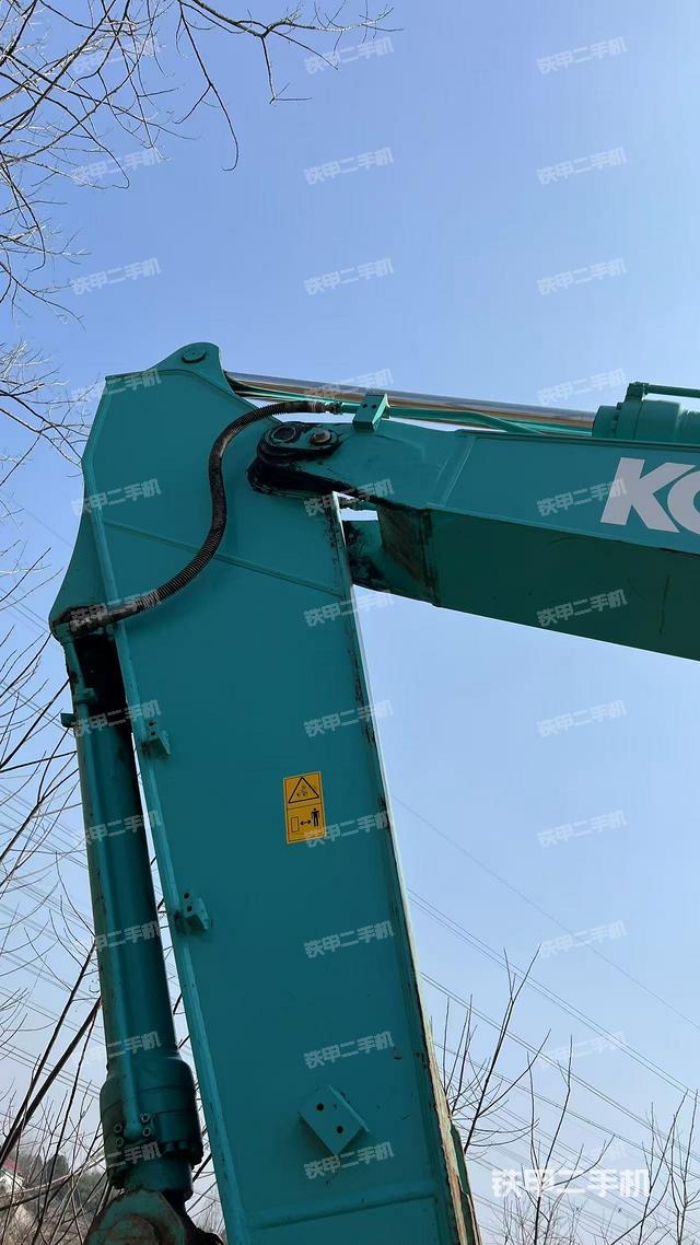 小臂整體左后(工作和回轉(zhuǎn)裝置) 小臂整體左后(工作和回轉(zhuǎn)裝置)