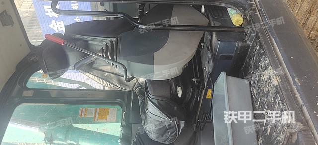 驾驶室整体（整机外观）