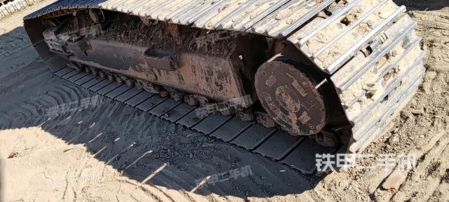 單側(cè)履帶整體（整機(jī)外觀）