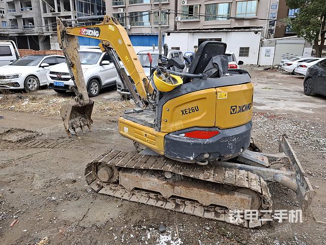 回转马达和主控阀（整机外观）