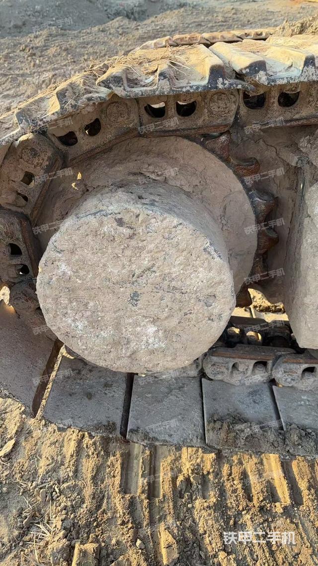 左側(cè)履帶整體?（行走機構(gòu)）