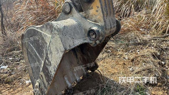 鏟斗右后整體（工作和回轉(zhuǎn)裝置）