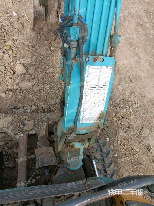 大臂背部俯視（工作和回轉(zhuǎn)裝置）