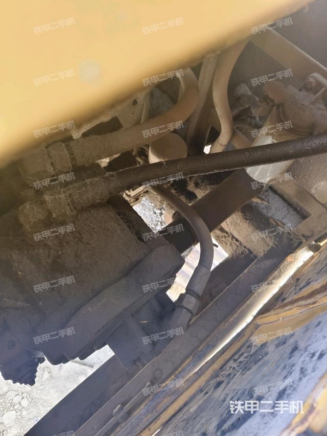 散熱器正面(大件艙室) 散熱器正面(大件艙室)