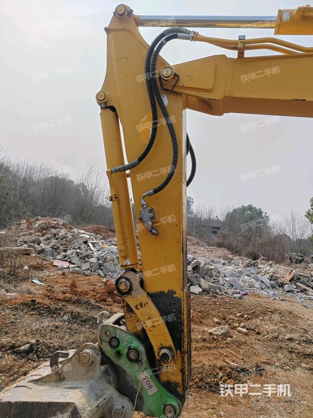 小臂整體左后（工作和回轉裝置）