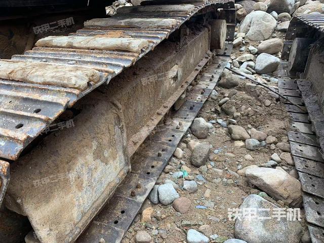 單側(cè)履帶整體（整機(jī)外觀）