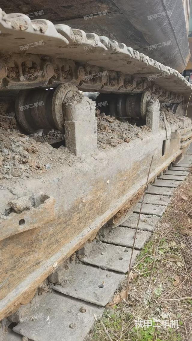 单侧履带整体（整机外观）