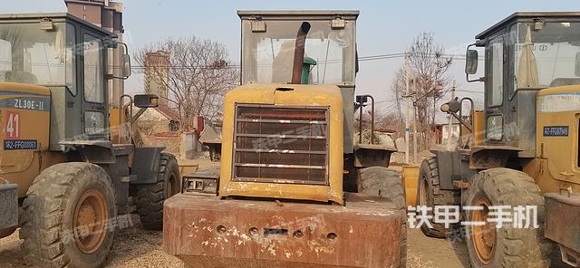 駕駛室工作臺(整機外觀及大件) 駕駛室工作臺(整機外觀及大件)