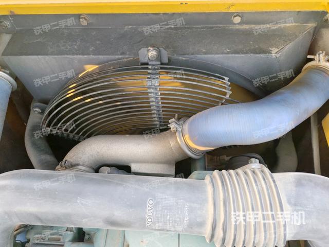 水箱+風扇特寫(上車部件) 水箱+風扇特寫(上車部件)