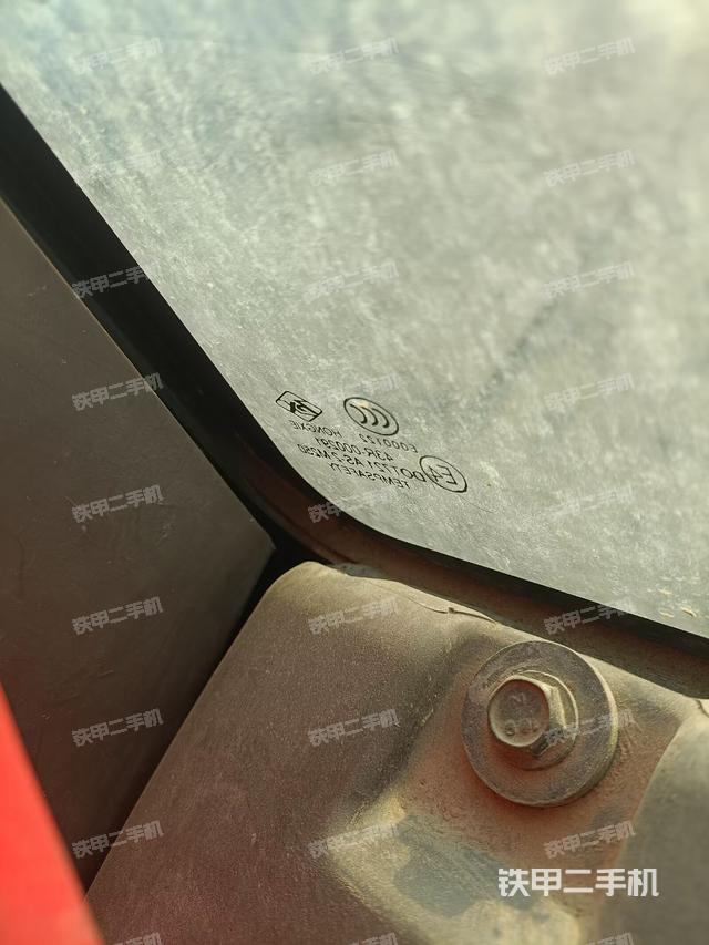 后窗玻璃角標(biāo)（駕駛室部分）