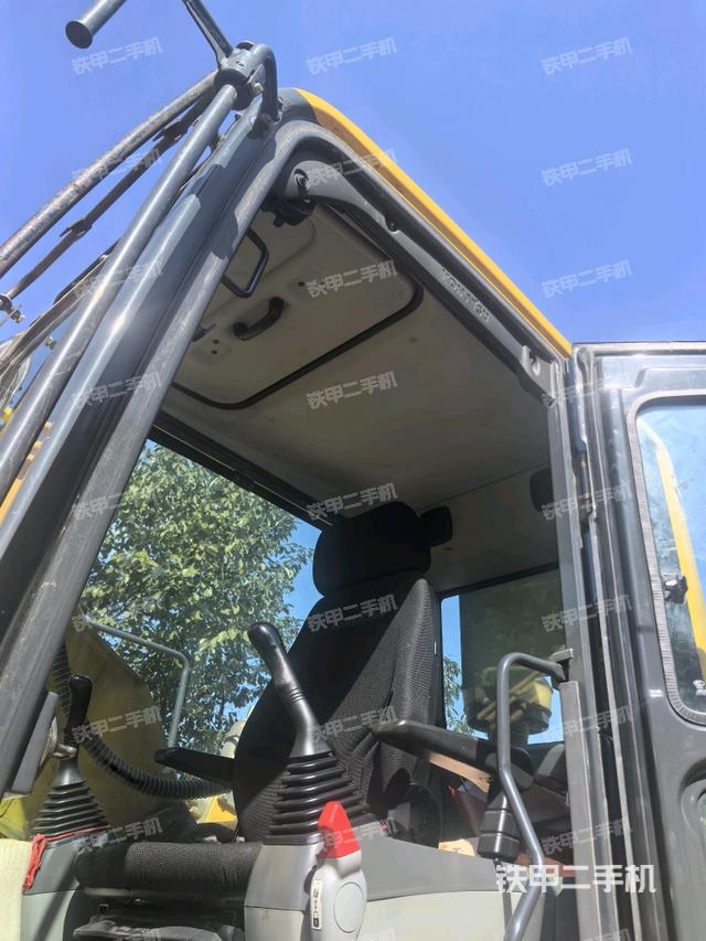 頂棚整體(駕駛室部分) 頂棚整體(駕駛室部分)