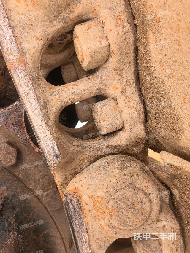 左導向輪(行走機構) 左導向輪(行走機構)