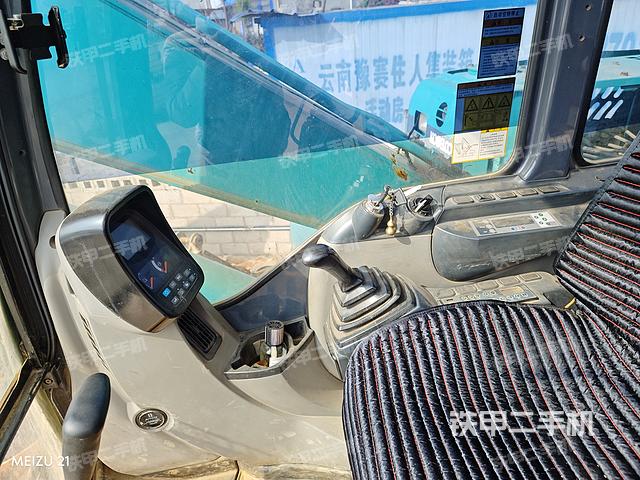 驾驶室整体（整机外观）