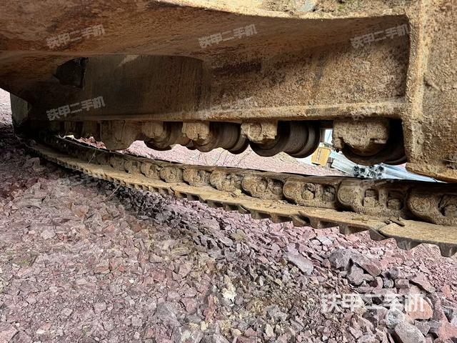 左驅(qū)動(dòng)輪（行走機(jī)構(gòu)）