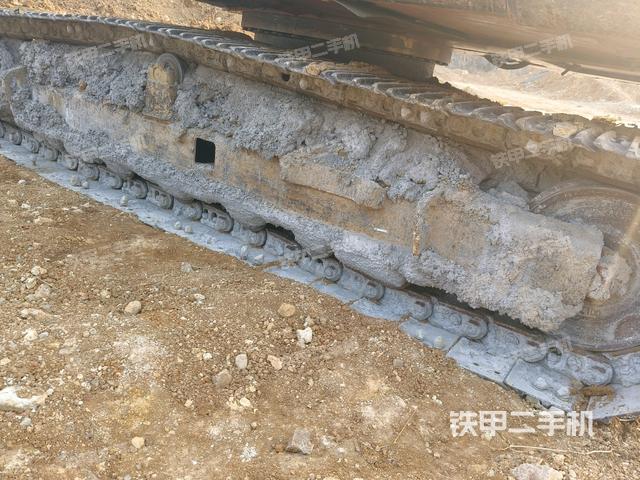 左側(cè)行走馬達蓋板（行走機構(gòu)）