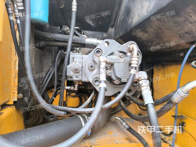 液壓泵斜45?左（大件艙室）