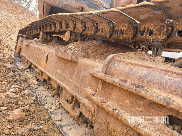 右側(cè)行走馬達蓋板（行走機構(gòu)）