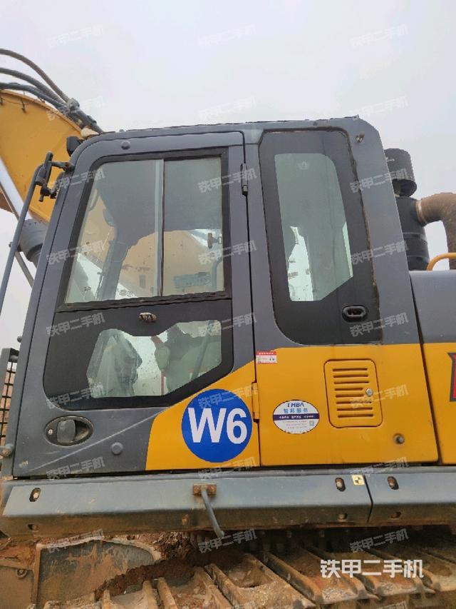 驾驶室正侧(驾驶室部分) 驾驶室正侧(驾驶室部分)