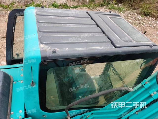 駕駛室頂部（整機(jī)外觀）