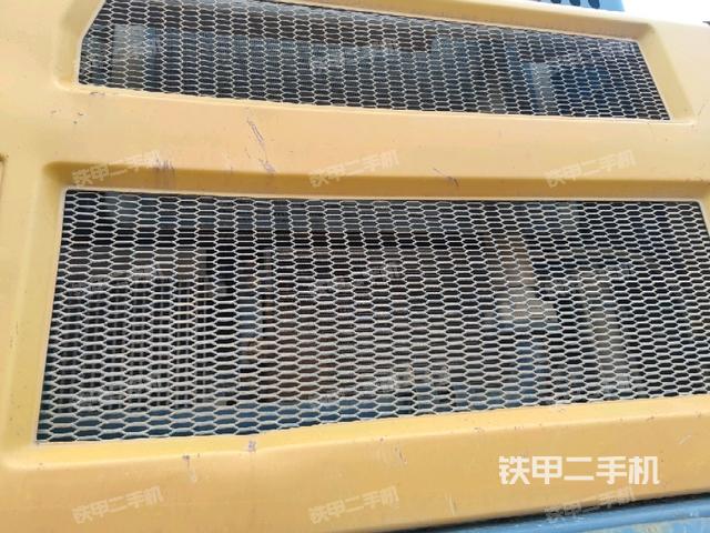 散热器正面(大件舱室) 散热器正面(大件舱室)