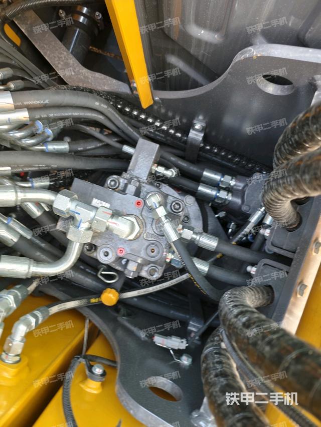 回轉(zhuǎn)馬達(dá)（上車部件）