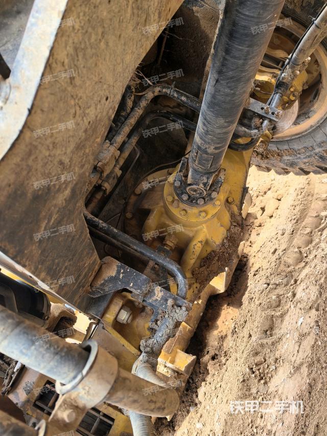 前驅(qū)動橋（液壓/傳動系統(tǒng)）