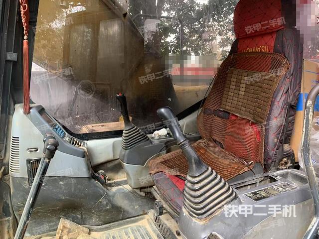 駕駛室整體（整機外觀）