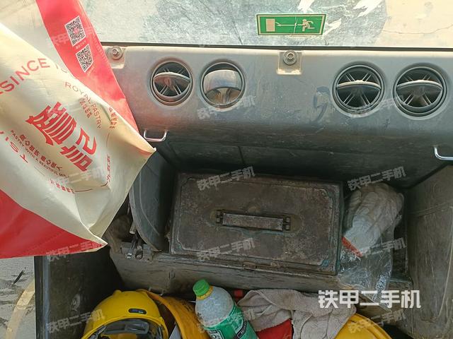 座椅后部（駕駛室部分）