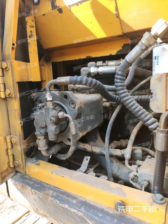 液壓泵斜45?左（大件艙室）