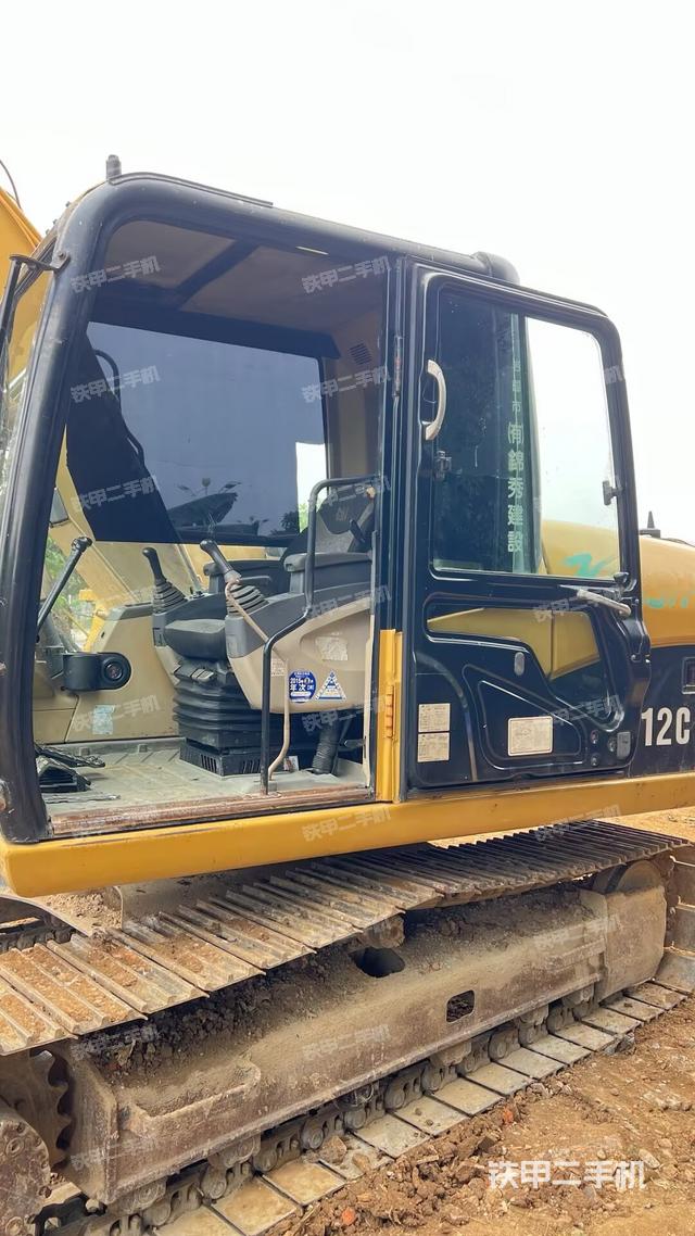 驾驶室整体（整机外观）