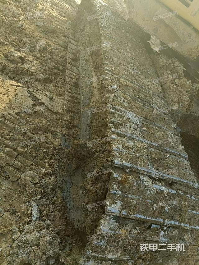 右側(cè)履帶整體（行走機構(gòu)）