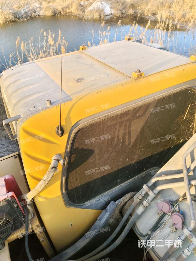 駕駛室頂部俯視(上車部件) 駕駛室頂部俯視(上車部件)