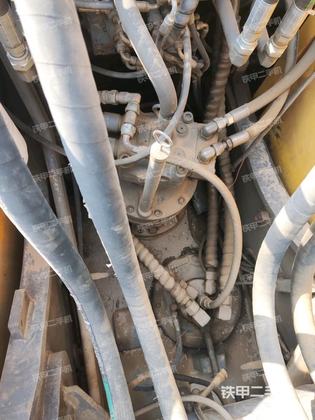 回轉(zhuǎn)馬達(dá)（上車部件）