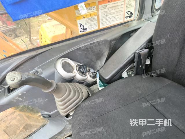 駕駛室左后45度（駕駛室部分）