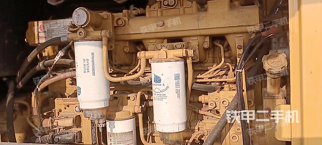 发动机左侧（整机外观及大件）