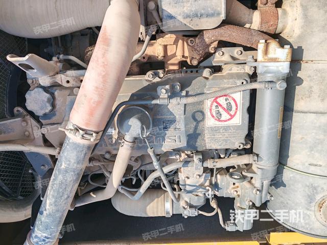 中央回轉(zhuǎn)接頭特寫（上車部件）