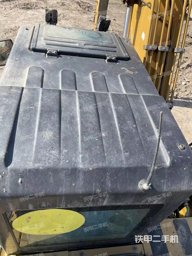 駕駛室頂部（整機(jī)外觀）