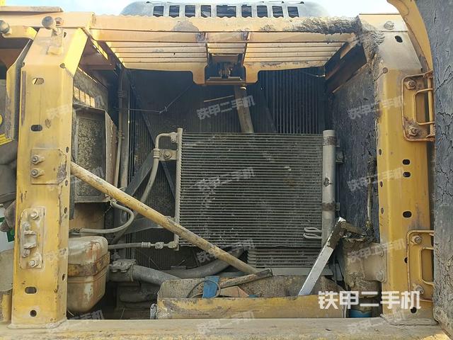 散熱器正面（大件艙室）